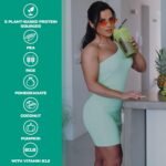 Scitec Nutrition 100% Vegan Protein – 5 Plant-Based Protein Sources – Fortified with Vitamin B12 – 33g Per Serving – Vegan, 1 kg, Vanilla - Image 3