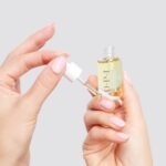 OPI Nature Strong Skincare Glow Up Nail & Cuticle Oil - Natural Origin Formula Cuticle Treatment with Vitamin E - Nail Oil for Damaged Nails - Image 4