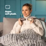 LIVIVO 1L Neck & Shoulder U-Shaped Hot Water Bottle – Soft Fleece Cover Hot Water Bag for Winter Warmth, Pain & Stress Relief – Removable Washable Sleeve and Leakproof Screw Cap – Grey - Image 5
