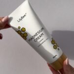 LilyBee - Magnesium Cream & Essential Oils, 200ml - 100% pure and natural ingredients - lightweight and moisturising formula which absorbs effortlessly into the skin and aids sleep - Image 4