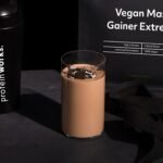 THE PROTEIN WORKS - Vegan Mass Gainer Extreme | High Calorie Protein Powder | Weight Gainer | Vitamins & Minerals | 5 Shakes | Vanilla Crème | 1kg - Image 5