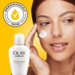 Olay Complete Moisturise & Glow Face And Neck Lotion For Sensitive Skin With SPF15, For Beautiful, Healthy Glowing Skin In Just 1 Day, 100ml - Image 7